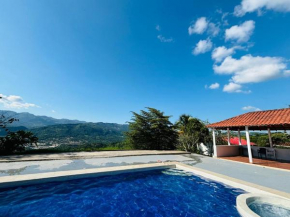 Finca con Piscina en Villeta